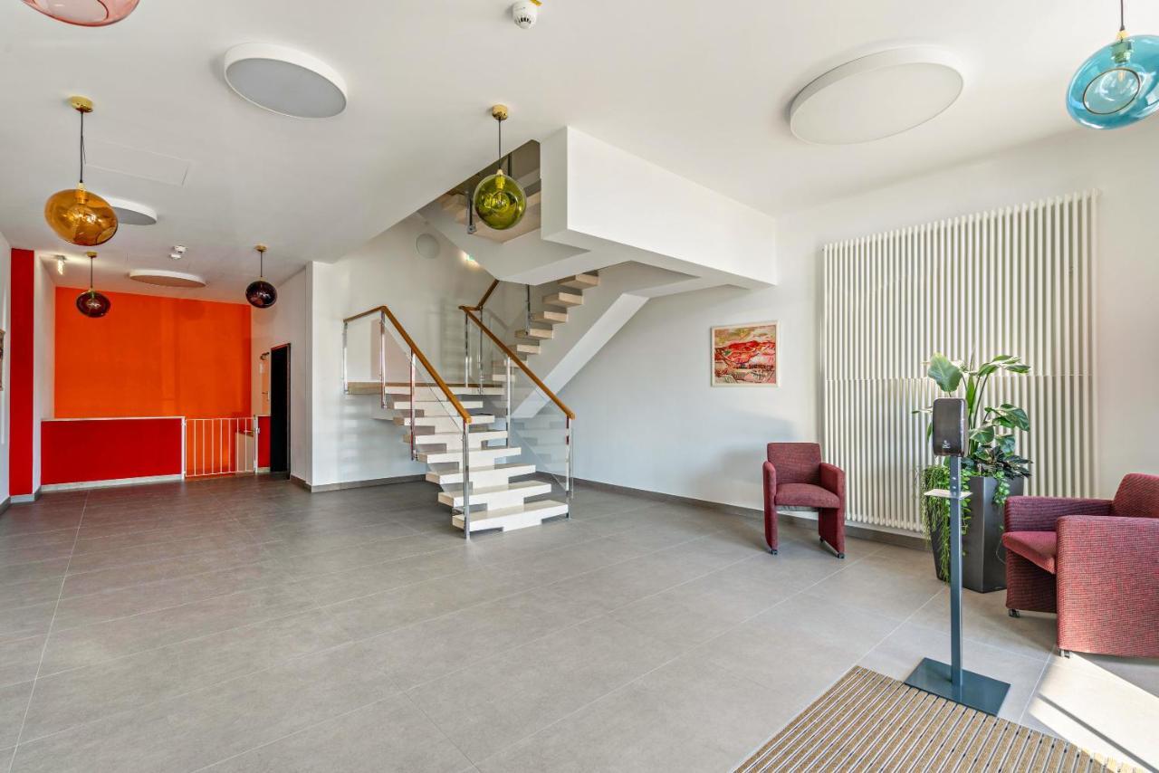 Huber Living Basic 106 Apartment Germering Exterior photo