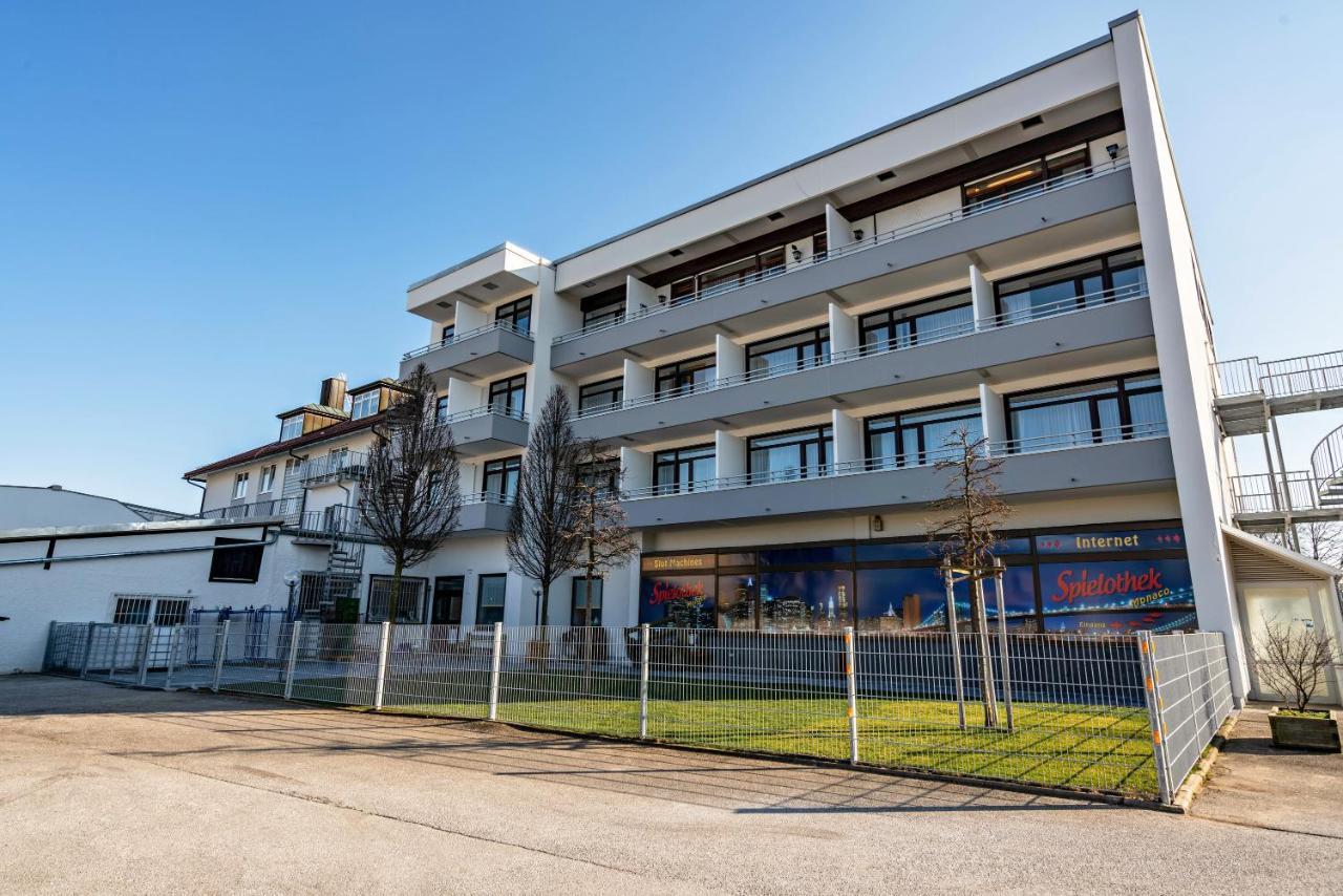 Huber Living Basic 106 Apartment Germering Exterior photo